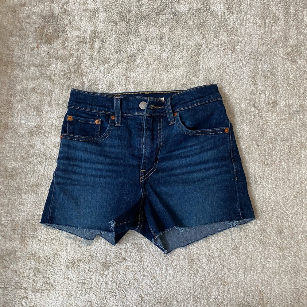Levi’s dark denim jean shorts, women’s size 24